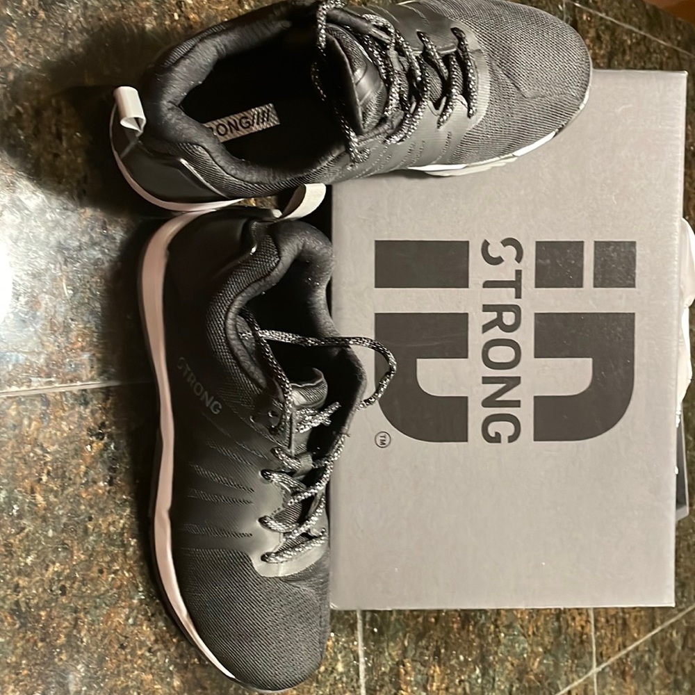 Zumba Strong sneakers, size 8.5.